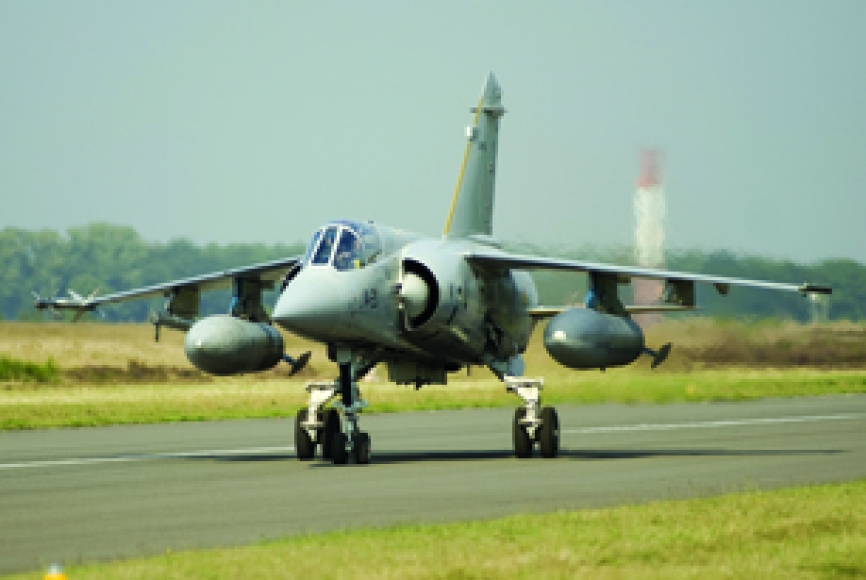 Regresando de una misión a la Base Aérea de Kleine Brogel, el "Mirage F1M" C.14-38 permanece activo en Albacete. (Patrick Roegies)
