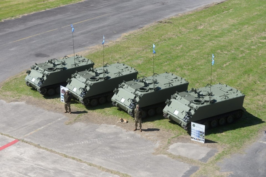 M113A2 recien salidos de los talleres de Boulogne. (Luis Piñeiro)