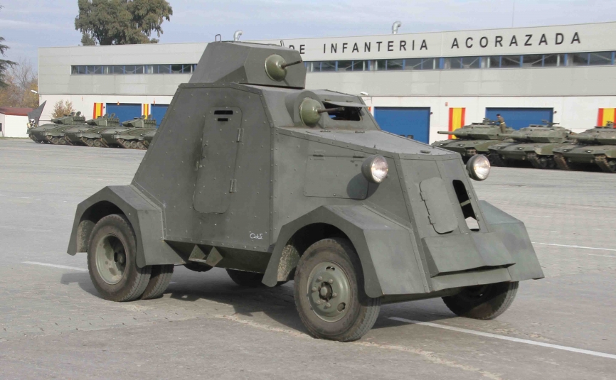 El auto blindado Unión Naval de Levante AML-35.