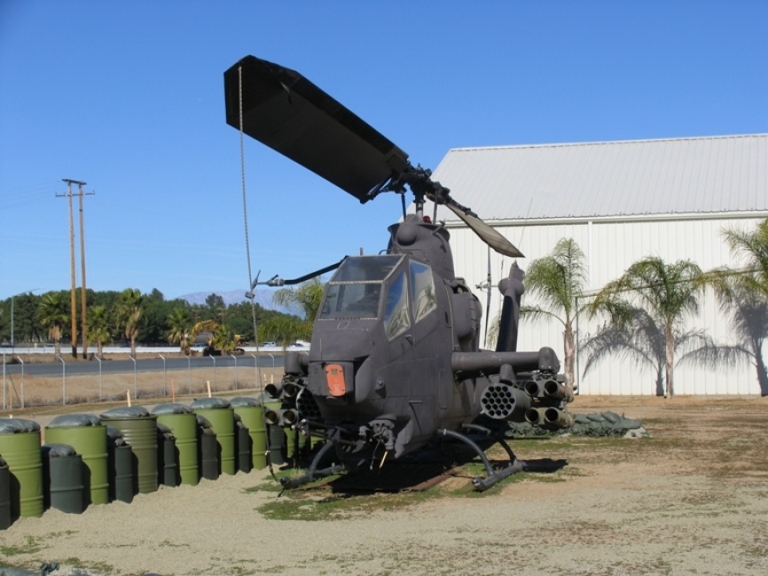 El helicóptero Bell AH-1 “Super Cobra” continúa en servicio en el Cuerpo de Marines de Estados Unidos. (Antonio Ros Pau, Copyright defensa.com)