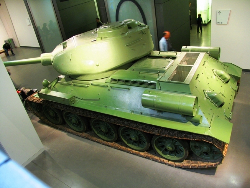 Carro de combate T-34 de fabricación soviética, calificado como uno de los mejores de la SGM. (Antonio Ros Pau, copyright defensa.com)