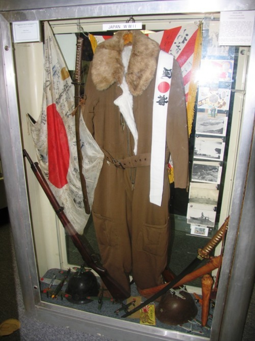 Indumentaria y materiales japoneses utilizados por los pilotos durante la II Guerra Mundial. (Antonio Ros Pau, copyright defensa.com)