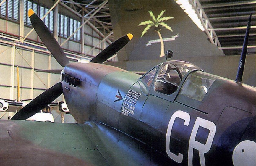 Carlinga de Supermarine “Spitfire Mk VIII”. (Albert Campanera i Rovira, copyright defensa.com)