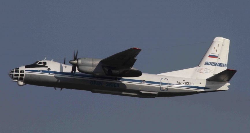 Los rusos son fijos todos los años sobre España con sus Antonov An-30B adaptados a las operaciones “Open Skies”. (Julio Maiz, copyright defensa.com)