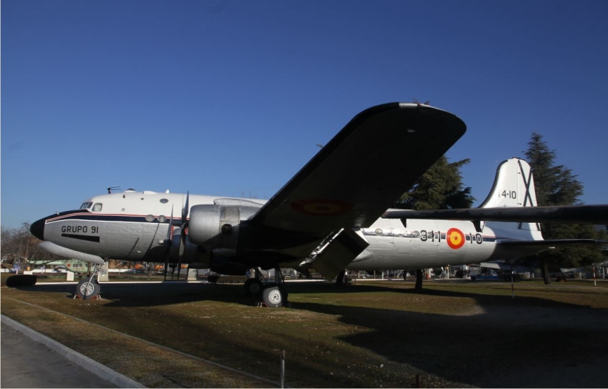 Uno de los aviones más grandes del Museo es este Douglas DC-4 “Skymaster”, que ha sido restaurado gracias al patrocinio de Airbus Defence & Space. (Julio Maiz, copyright defensa.com)