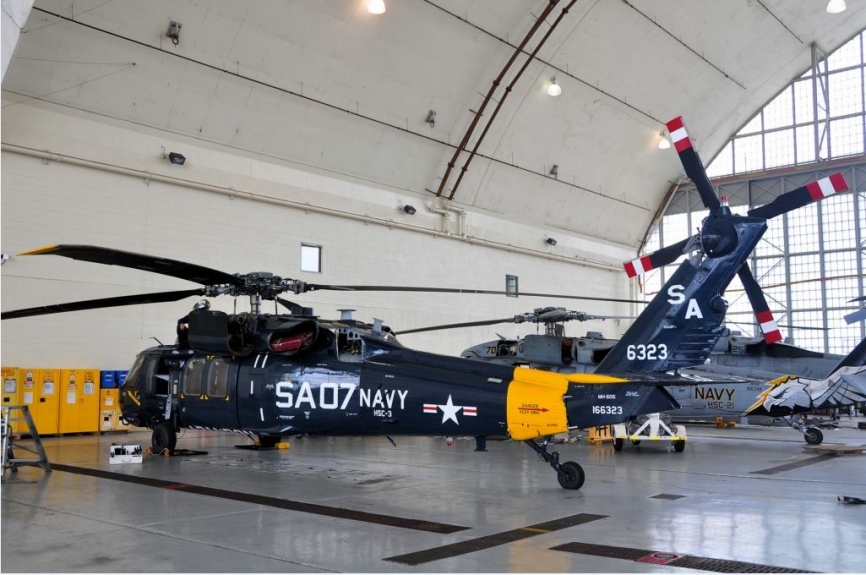 HH-60 con motivos del centenario de la US Navy. (Vicenzo E. Laganá, copyright defensa.com)