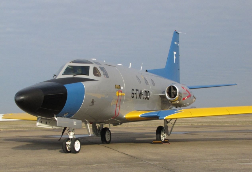 T-39N con número de serie BuNo 165523 con el esquema de pintura del Grupo Aéreo “Enterprise” de 1938, estando asignado al Training Wing 6 de Pensacola (Florida). (Vicenzo E. Laganá, copyright defensa.com)
