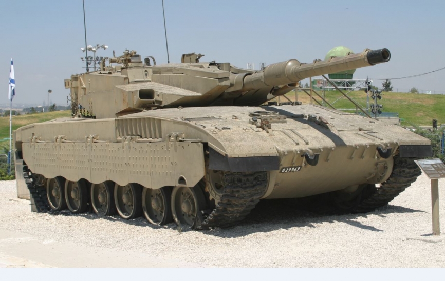 El innovador Mk III aumentó su potencia motriz hasta los 1.200 CV e incorporaría el blindaje multicapa “Blazer”. (Antonio Ros Pau, Copyright defensa.com)