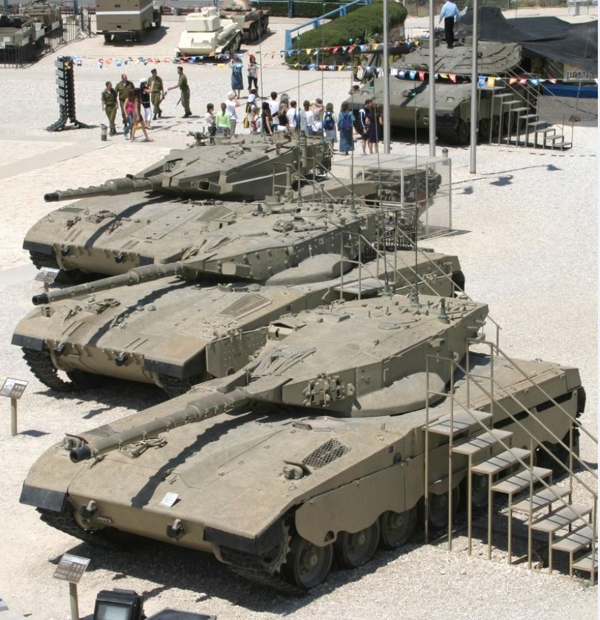 La gama de blindados “Merkava” israelitas ha evolucionado de forma rápida en menos de treinta años, desarrollando e incorporando los últimos avances en la materia. (Antonio Ros Pau, Copyright defensa.com)
