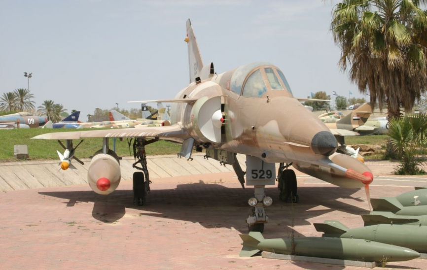 “Kfir C7”, producto autóctono desarrollado en los años ochenta a partir del “Mirage III”. (Antonio Ros Pau, Copyright defensa.com)