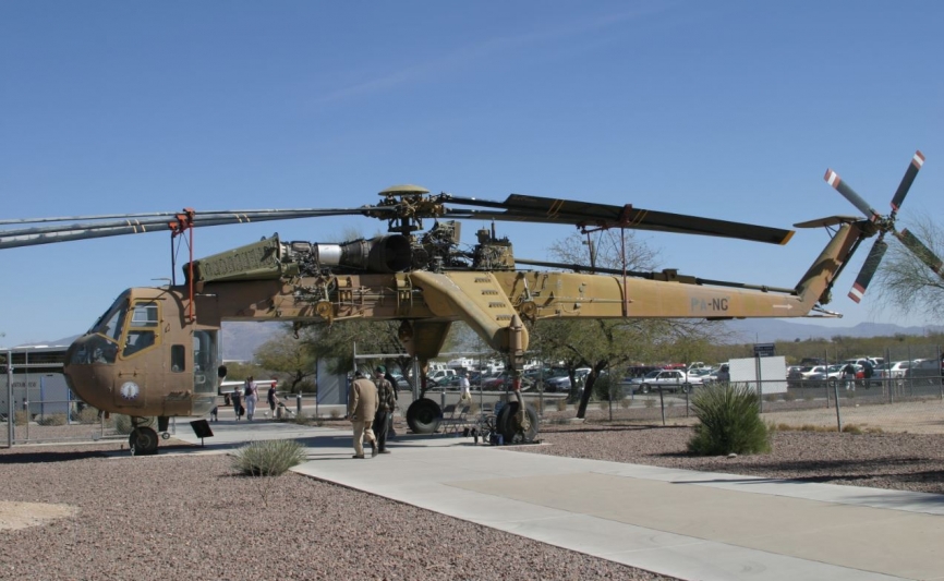 Helicóptero pesado Sikorsky CH-54A “Tarhe”, 105 de los cuales fueron adquiridos en sus diversas versiones por el US Army y utilizados durante la guerra del Vietnam. (Antonio Ros Pau, copyright defensa.com)