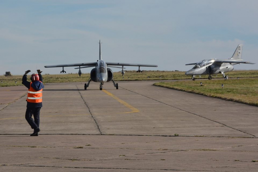 Jets Pampa durante los ejercicios (Luis Piñeiro, copyright defensa.com)