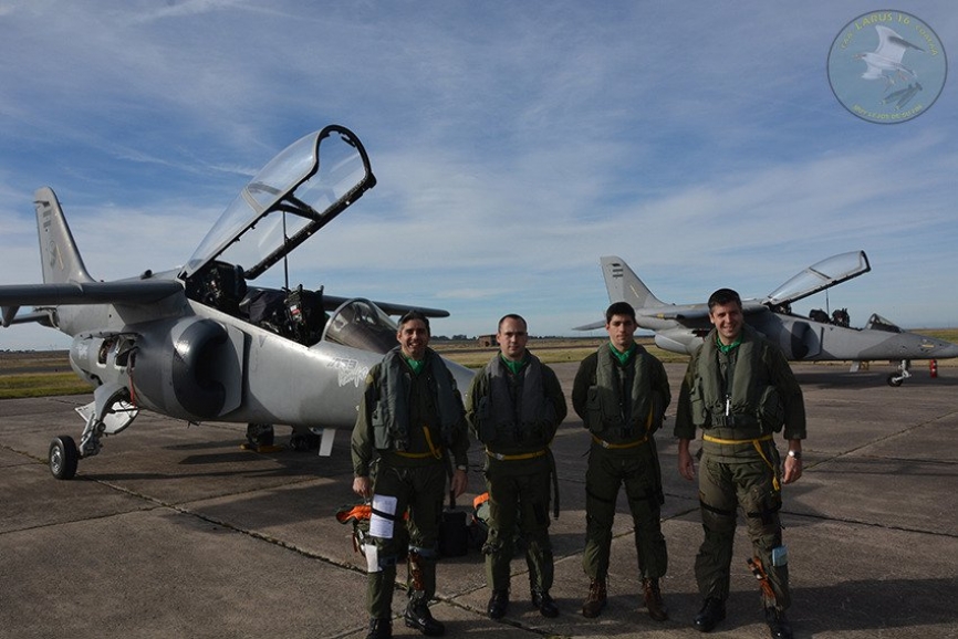 Pese a las penurias que esta pasando la FAA, sus pilotos siguen adiestrandose (Luis Piñeiro, copyright defensa.com)