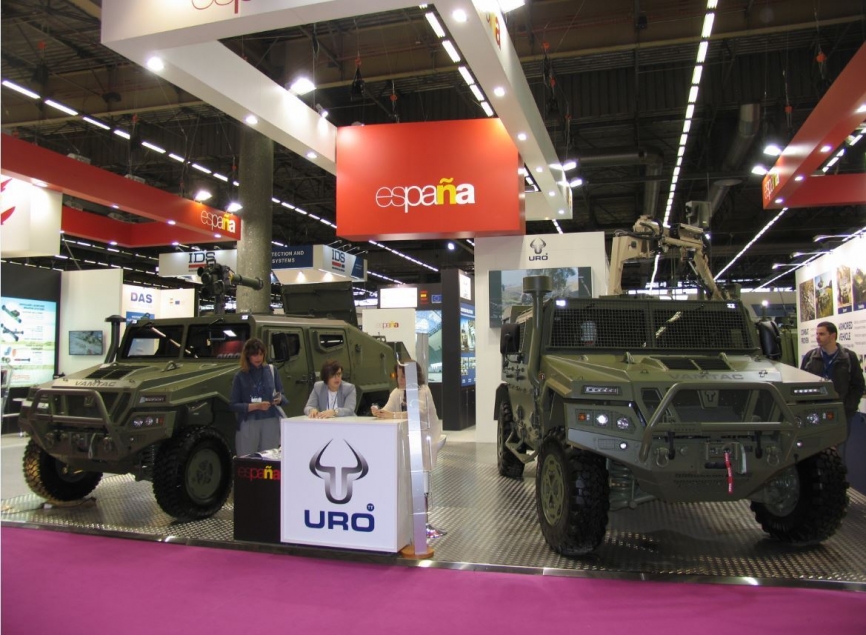 La industria de defensa española se agrupo esencialmente en el pabellón de España coordinado por TADAE; mostrando sus capacidades tecnológicas, industriales y de servicios. (Antonio Ros Pau, copyright defensa.com)