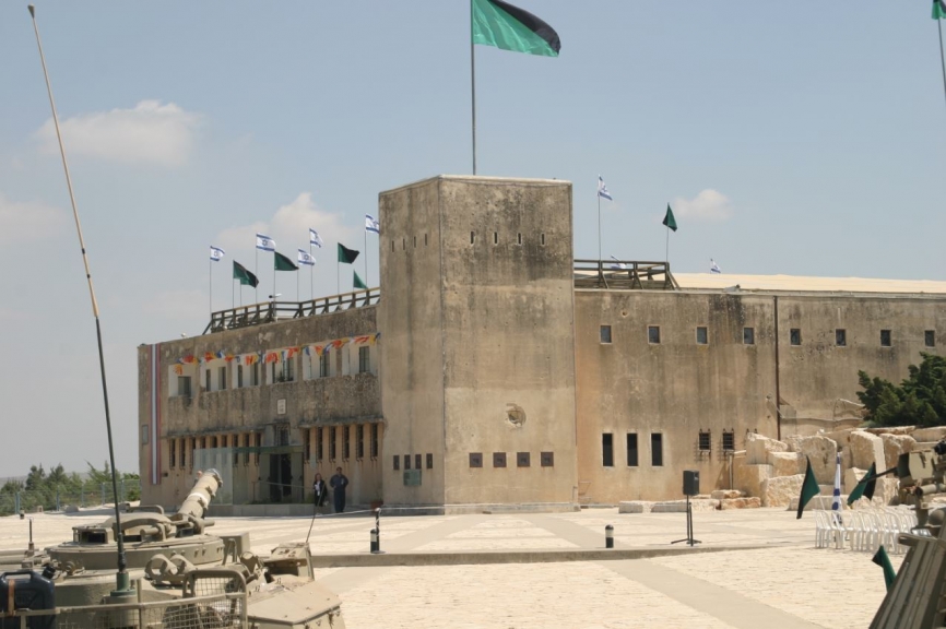 La fortaleza de Latrun fue una antigua estación de Policía británica y fue tomada al asalto por Israel en 1948. (Antonio Ros Pau, copyright defensa.com)