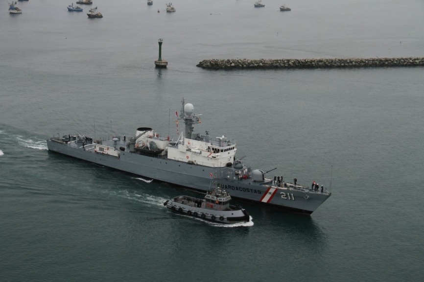 Patrullera Maritima BAP Ferre (PM-211) ingresando a la Base Naval del Callao. (Alejo Marchessini, copyright defensa.com)