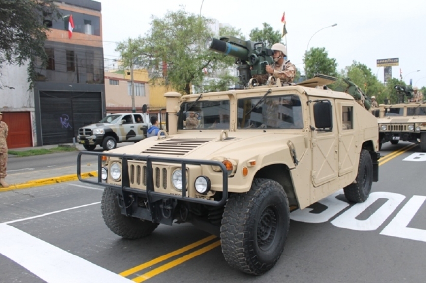 Vehículo de Exploración y Reconocimiento Humvee M-1151A1 con lanzador de misiles Spike-ER. (Alejo Marchessini, copyright defensa.com)