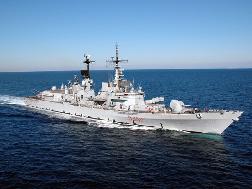 El destructor italiano “Luigi Durand de la Penne, fue el buque insignia de la SNMG 2, que llevó a cabo la operación “Allied Provider”, primera respuesta de la comunidad internacional contra la piratería. (Foto Marina Militare)