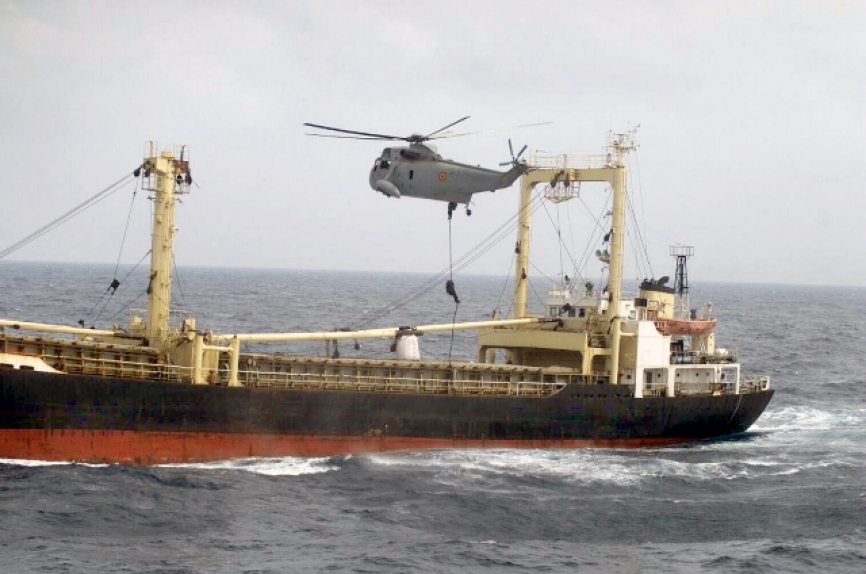 El asalto al mercante norcoreano “Son San” en 2002 fue una de las acciones más complicadas y mediáticas en las que han intervenido la Escuadrilla (foto Armada).