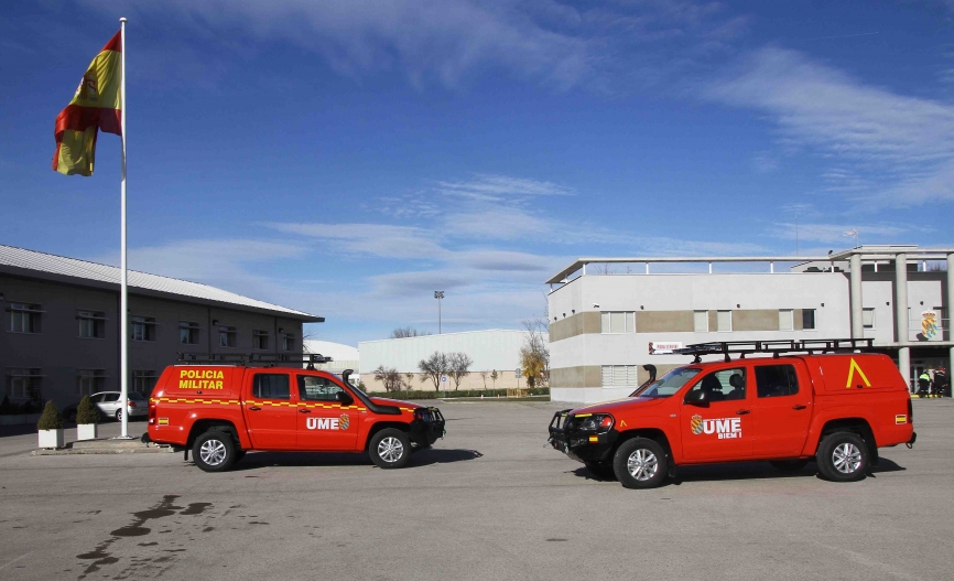 Dos de los vehículos fueron mostrados en el patio de la sede central de la UME
