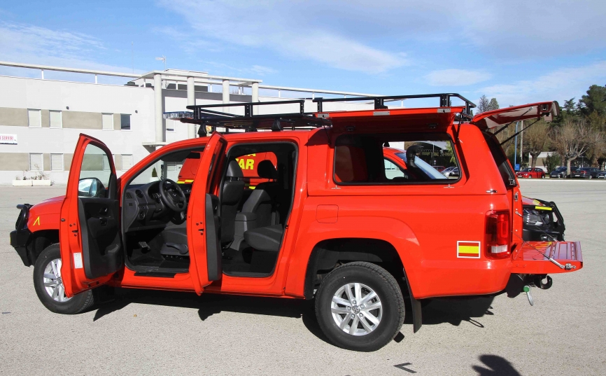 La empresa Tecnove, que tiene sede en Herencia (Ciudad Real), ha carrozado los nuevos “Amarok” de la UME.