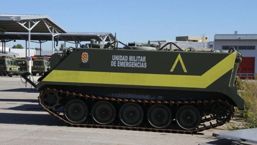 La UME ha dado una segunda vida a los veteranos TOA (Transporte Oruga Acorazado) M-113 (foto Julio Maíz).