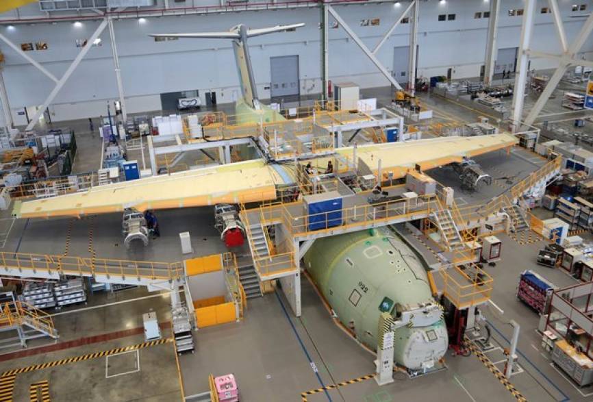 Línea de producción del A400M, en este caso se trata del avión 022 de producción que se entregó a Malasia. Foto: ADS
