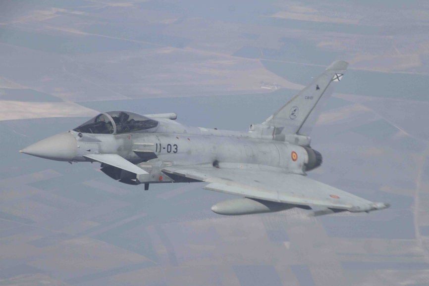 Eurofighter del Ala 14 saliendo de los refugios de Morón, camino de Nellis.(Julio Maíz/defensa.com)