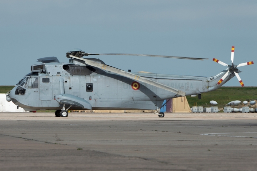La 5ª Escuadrilla se constituyó 1966, cuando recibió su primer “Sea King”, en servicio todavía hoy, codificado como “Morsa 501”.