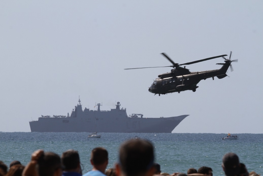 El Ejército de Tierra (ET) desplazó a Rota tres helicópteros, incluido este Airbus Helicopters AS532 Cougar.Julio Maíz Sanz / defensa.com