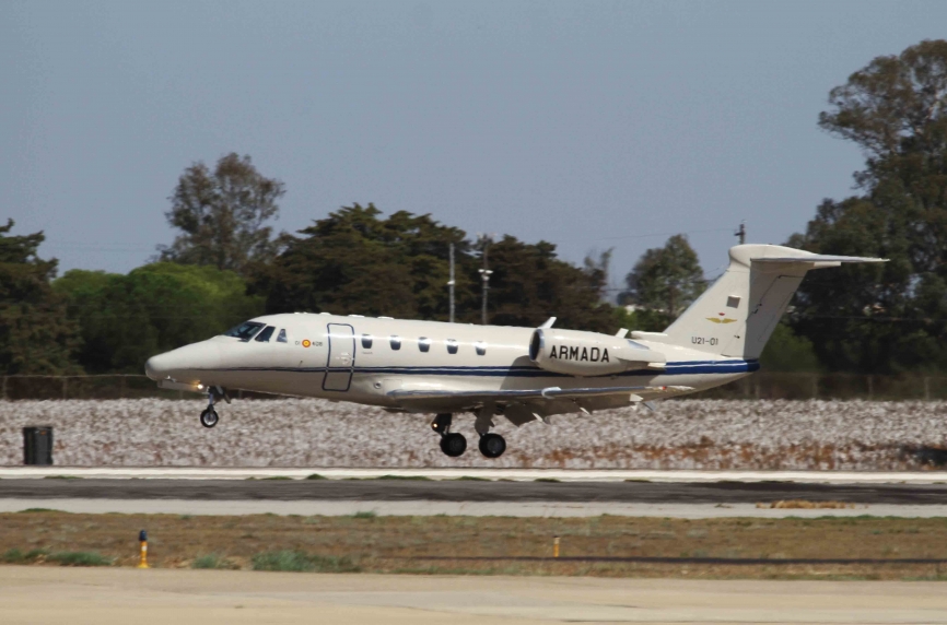 El único Cessna Citation VII de la 4ª Escuadrilla aterrizando en el aeródromo de Rota, tras participar en el desfile aéreo del 15 de septiembre.Julio Maíz Sanz / defensa.com
