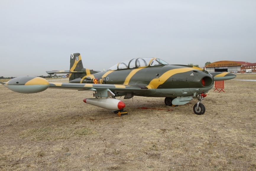 Uno de los aviones históricos expuestos fue este Hispano Aviación HA-220D "Super Saeta". Foto: Julio Maíz/defensa.com