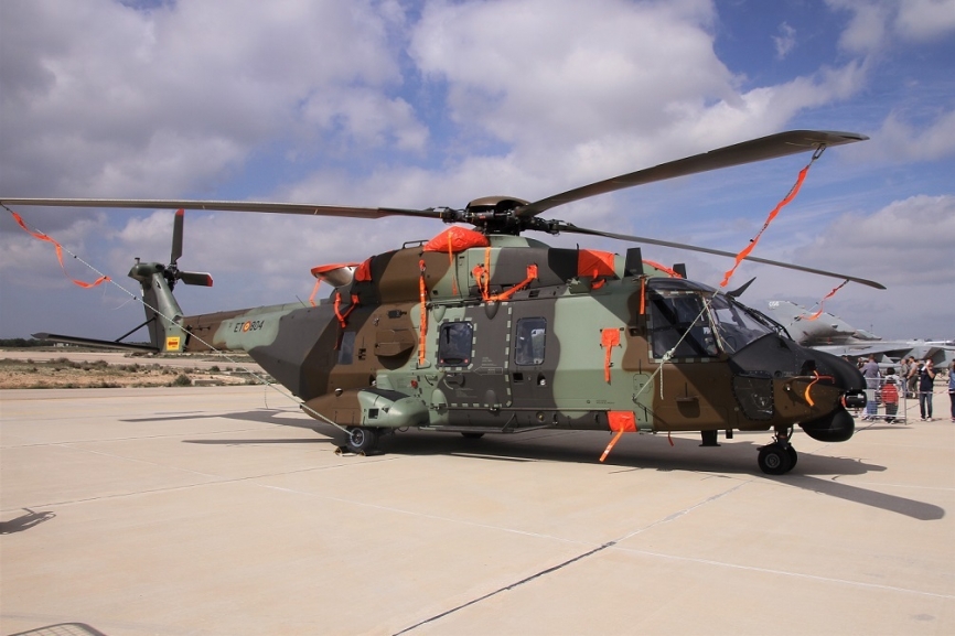 6- Uno de los modernos Airbus Helicopters NH90, en este caso del ET (Ejército de Tierra), también estaba presente en la estática de aeronaves.