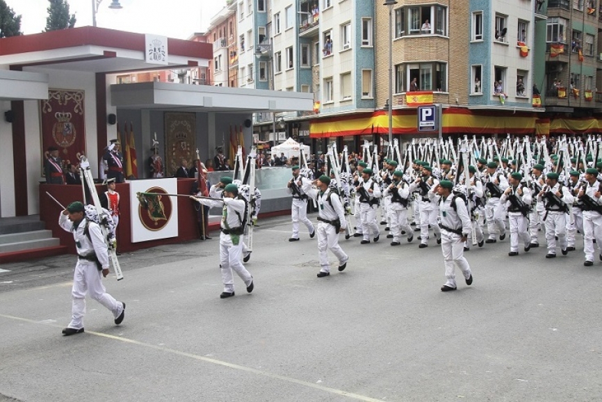 9. El espectacular desfile de la Compañía de Esquiadores del Regimiento “Galicia” 64 de Cazadores de Montaña de Jaca (Huesca).