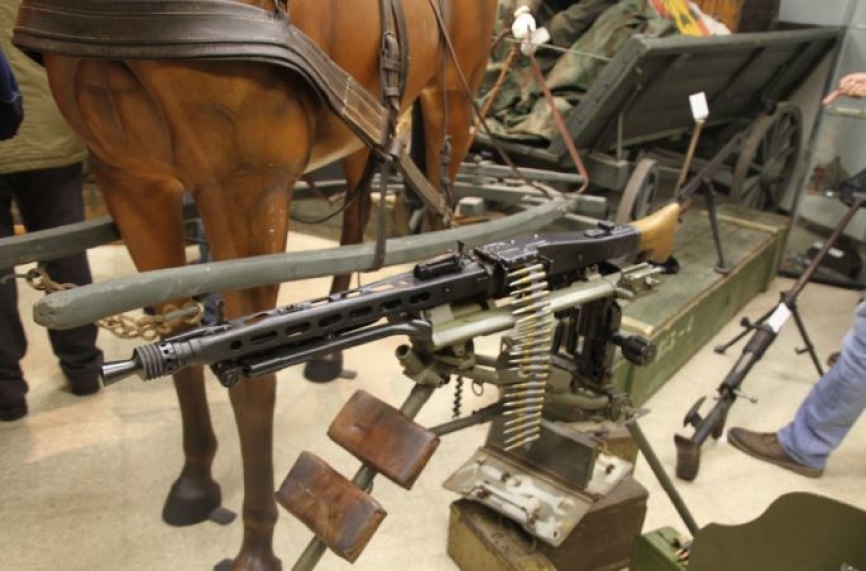 Los divisionarios españoles usaron durante la campaña las ametralladoras MG-34 y la más moderna MG-42, como la de la imagen.