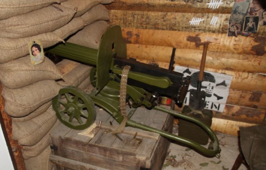 Reconstrucción de un puesto de ametralladoras de la División Azul, en este caso provista de un arma rusa Maxim M1910 sobre un montaje de Sokolov, tomada al Ejército Rojo.