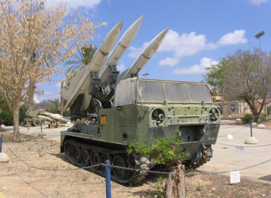 El final del embargo estadounidense a Israel en 1965 lo significó la venta el misil antiaéreo “Hawk”. Con ellos el Ejército hebreo contabilizó más de 40 derribos adversarios, incluso algunos MiG-25 de reconocimiento sirios.