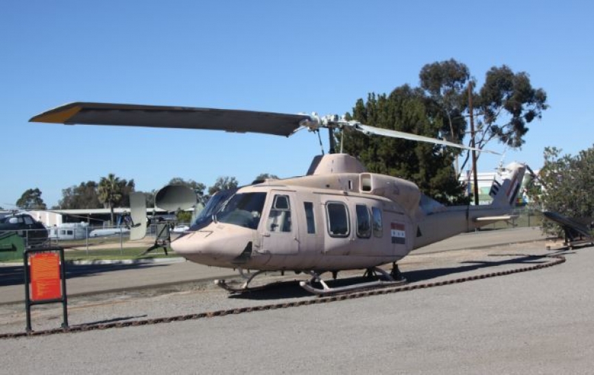 Helicóptero Bell 214S “Huey” capturado a los iraquíes durante una guerra del Golfo.