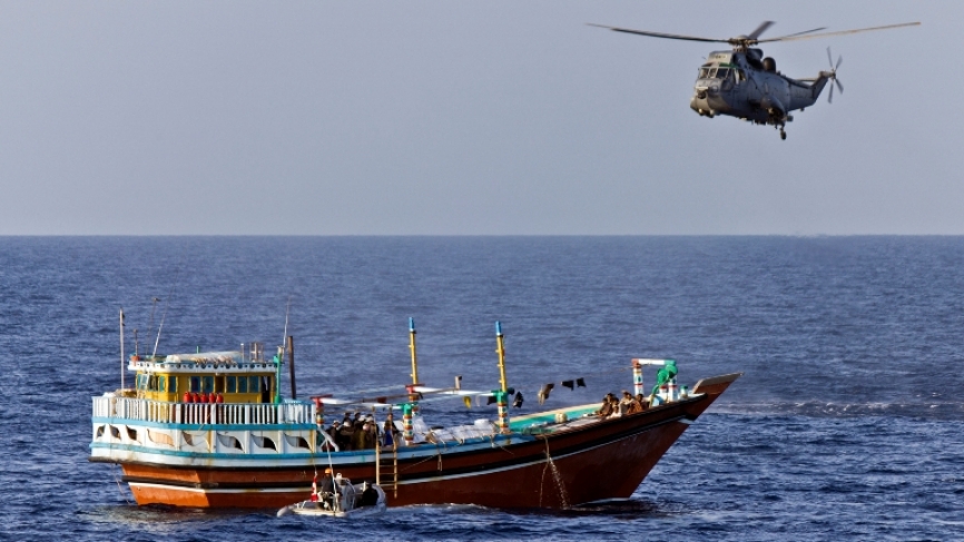 Sea King en el Golfo de Adén durante la operación Artemis en 2012. (foto: Darren Putock)