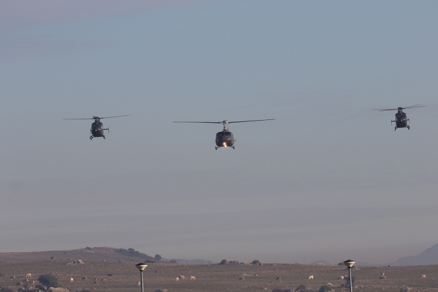En su último vuelo el UH-1H fue escoltado por dos Airbus Helicopters EC135, también de la ACAVIET.