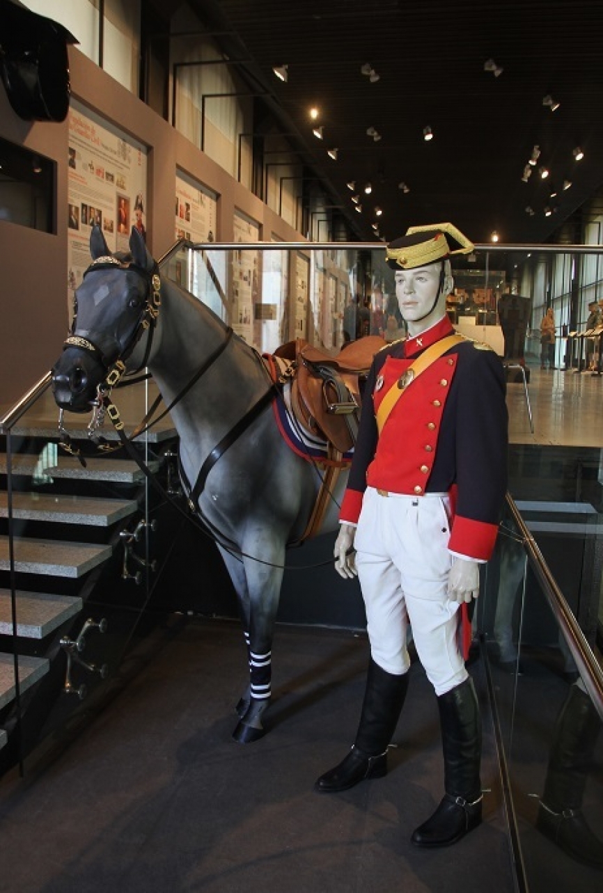 Uniforme del Escuadrón de Sables de la Guardia Civil.