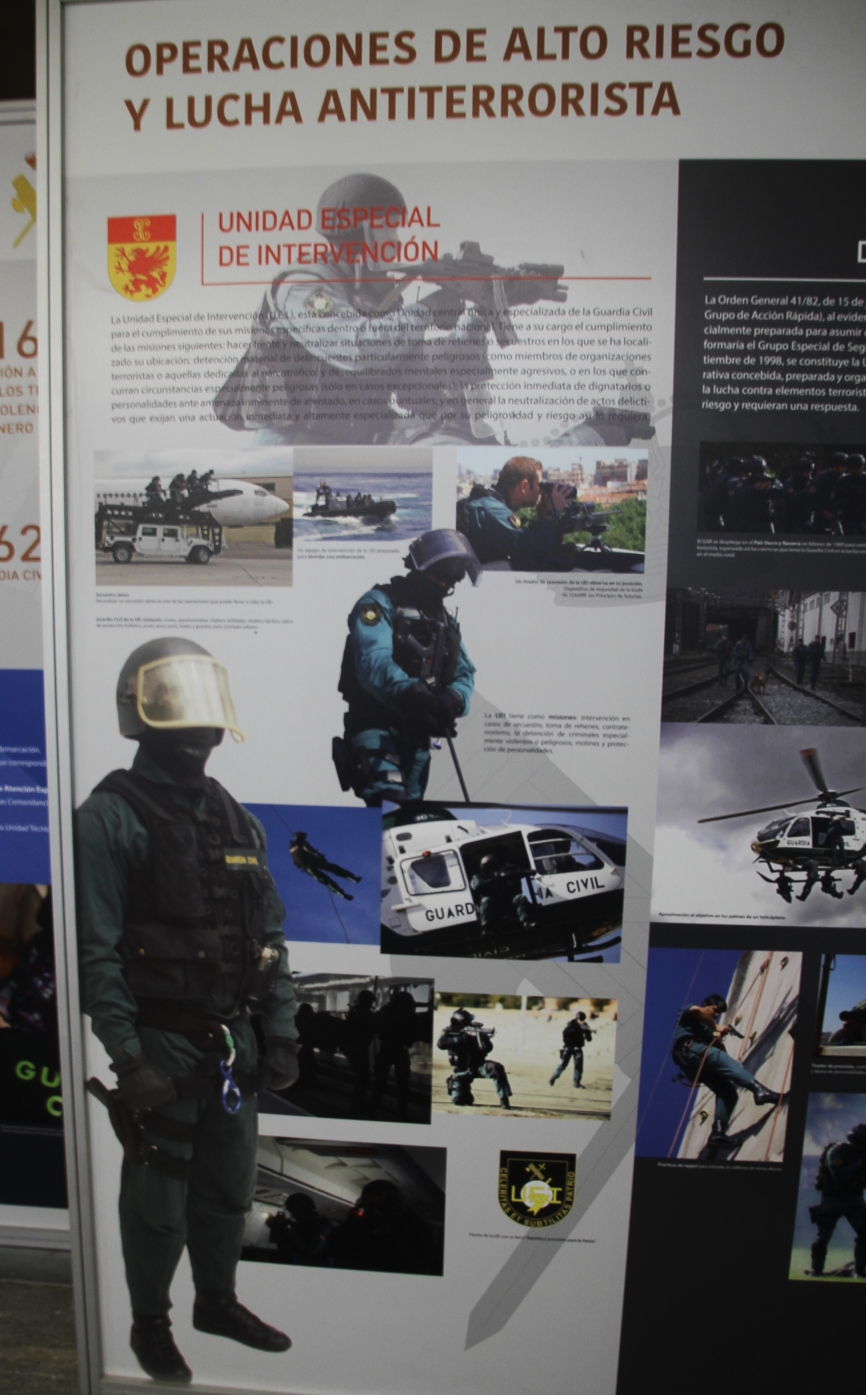 En la exposición se presentas las diferentes especialidades de la Guardia Civil, como es la Unidad Especial de Intervención (UEI).