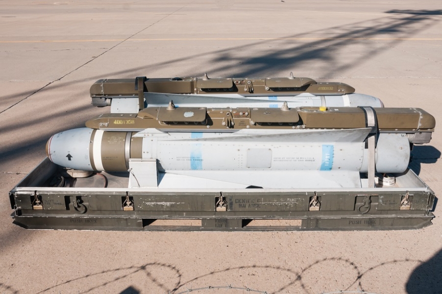 12- Uno de los misiles aire-suelo Raytheon AGM-65G “Maverick” utilizados en el ejercicio Sirio 19.