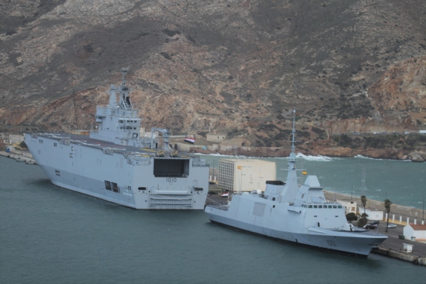 Los dos navíos egipcios han estado tres días atracados en el Muelle d ela Curra.