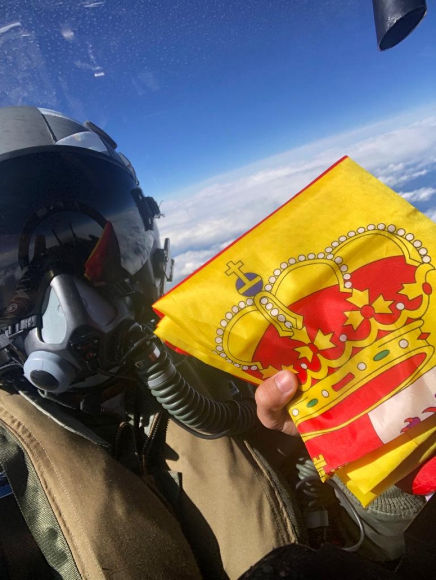 La bandera de mochila, que proviene de la época de la Guerra de Marruecos, se ha extendido entre todos los militares participantes en las misiones internacionales. (foto: Ejército del Aire).