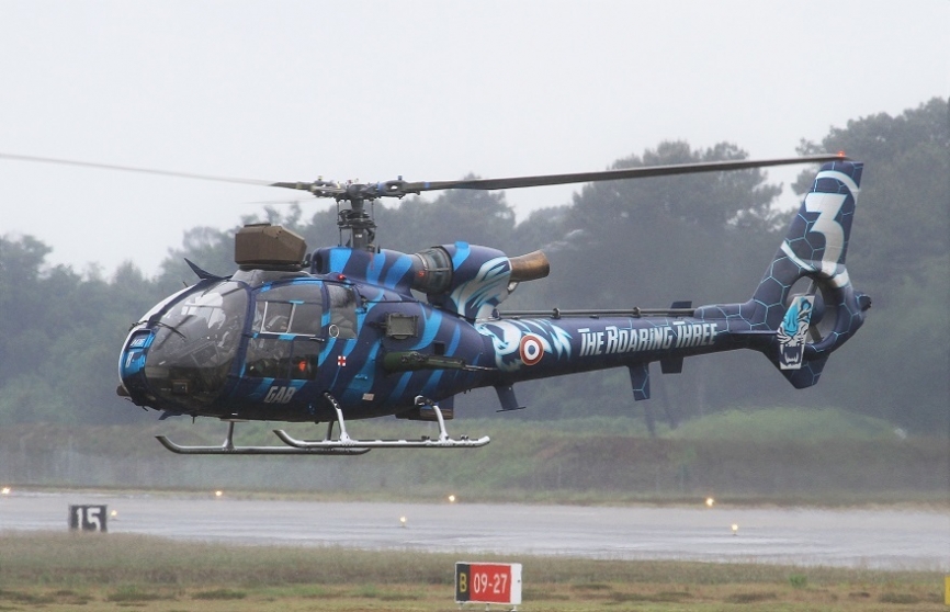 Un helicóptero SA-342M “Gazelle” de la