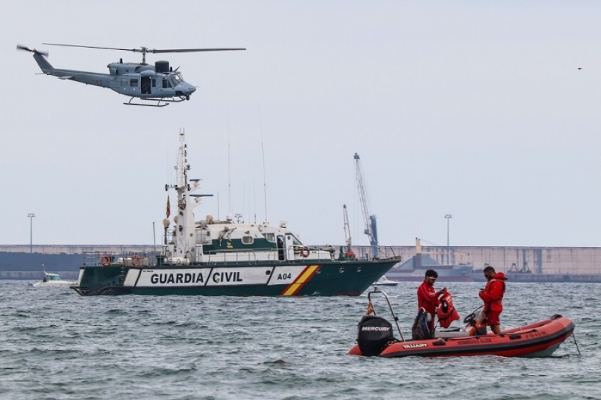 El Servicio Marítimo de la Guardia Civil con su Rodman 82 vigiló desde el mar la seguridad del festival