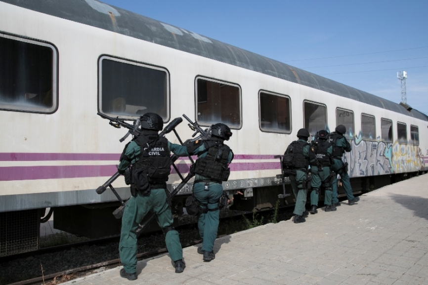 Y es que con el aumento y "especialización" así como la violencia incipiente en muchas de las acciones de la delincuencia actual, hacen si cabe, más imprescindible la existencia de este tipo de unidades para combatirla.