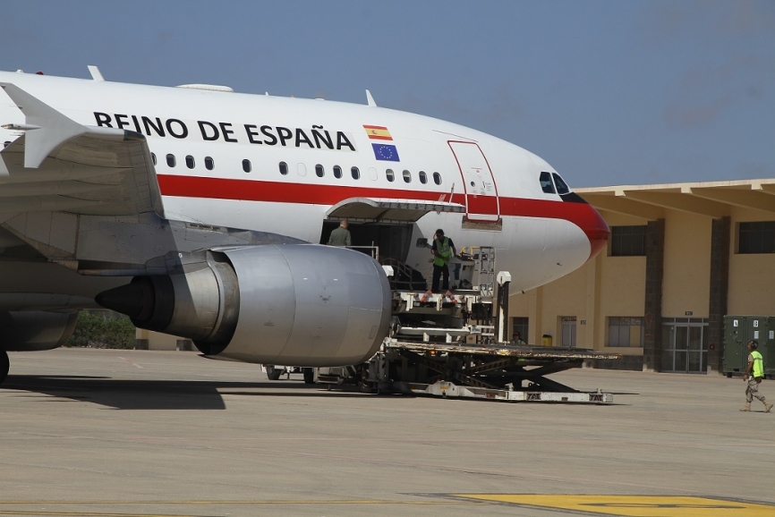 El Airbus A310 del 45 Grupo de Fuerza Aérea ha realizado durante el ejercicio varios enlaces entre las bases aéreas de Gando y la de Torrejón (Madrid). (foto: Julio Maíz/defensa.com)