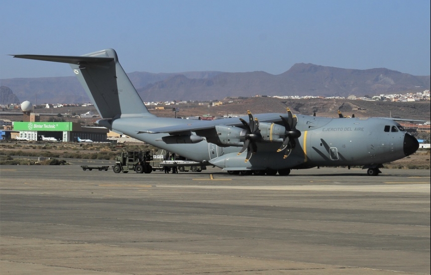 Hasta dos de los nuevos A400M del Ala 31 participaron en el repliegue de personal y material desplegado en Gando. (foto: Julio Maíz/defensa.com)